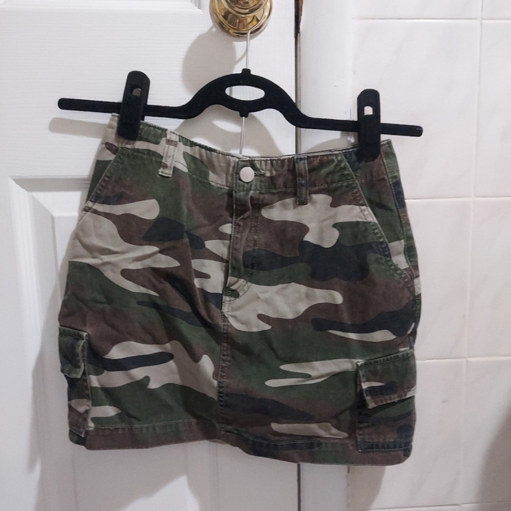 Camo skirt
